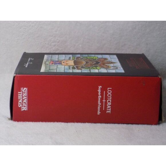 Stranger Things Eleven vs Demogorgon Figure - Loot Crate Exclusive! - Picture 4 of 6